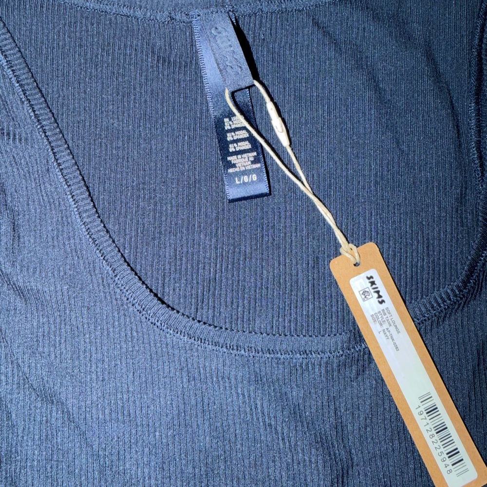SKIMS Women's Loungewear - Picture 11 of 14